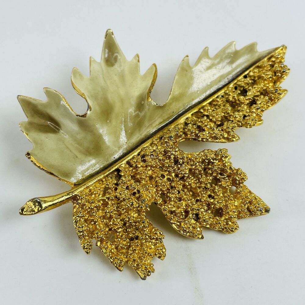 Vintage BSK Gold Tone Enamel Textured Maple Leaf Brooch Pin Fall Autumn